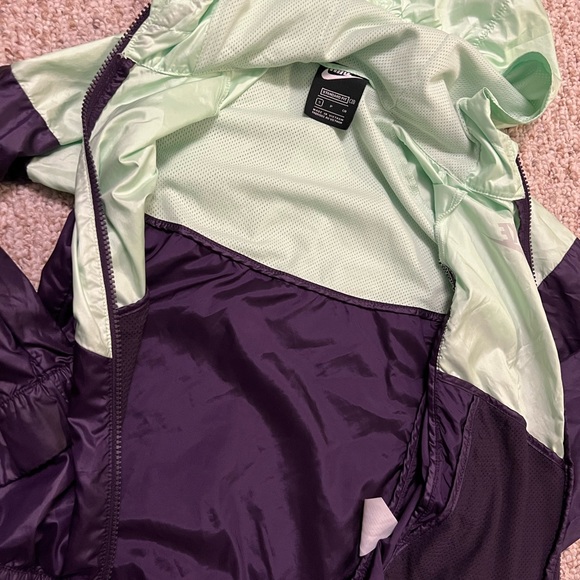 Girls Nike Sweater - Picture 4 of 6